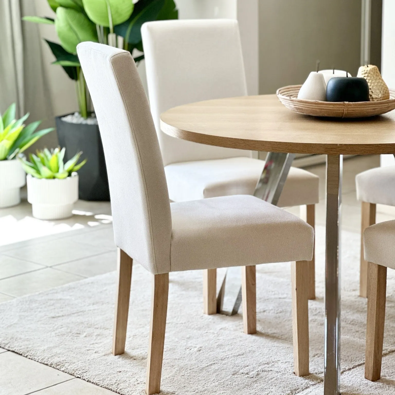Criss Cross White Top White Legs Dining Table Set