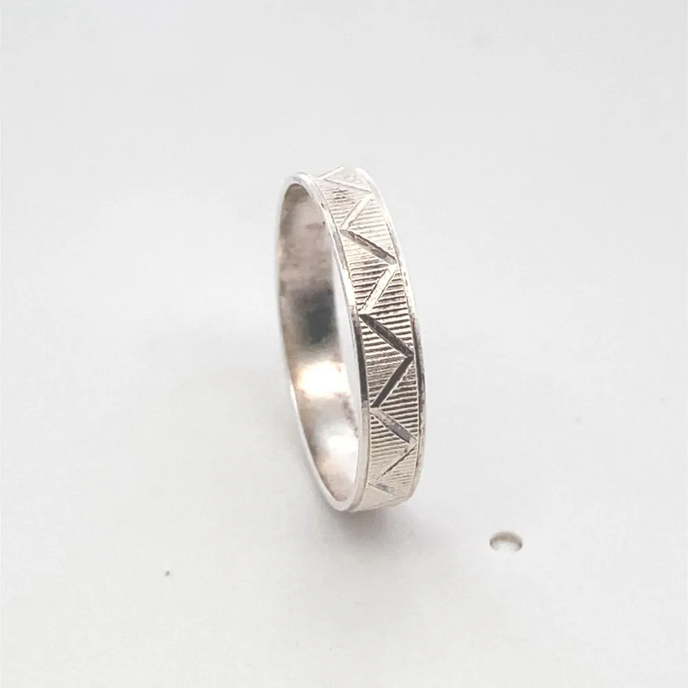 Eden 925 Sterling Silver Wedding Band Ring